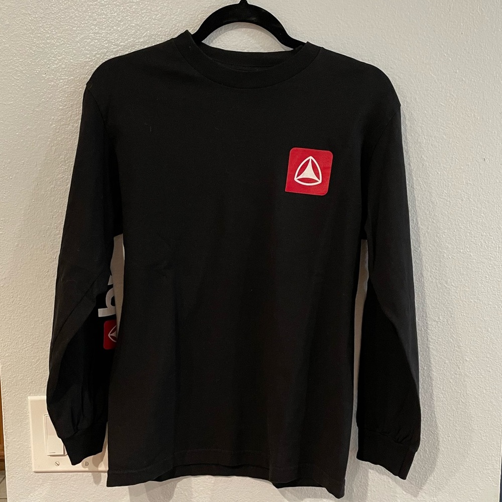 Active long sleeve shirt. Men. Size Small.
